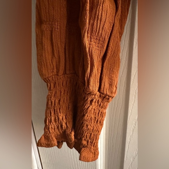 Brown Smocked v-neck - Picture 7 of 7